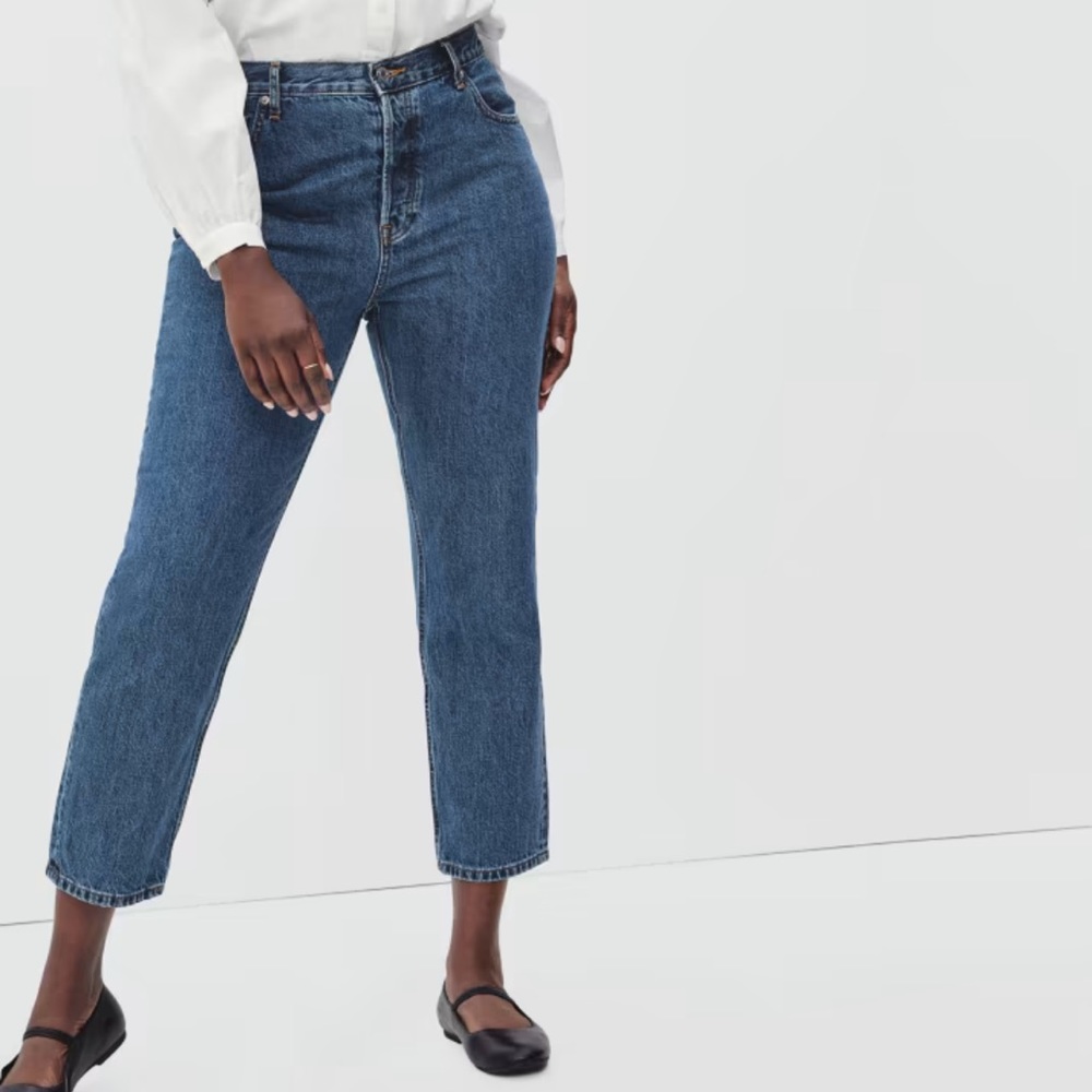 Everlane The Curvy 90s Cheeky Jean in Blue Wash